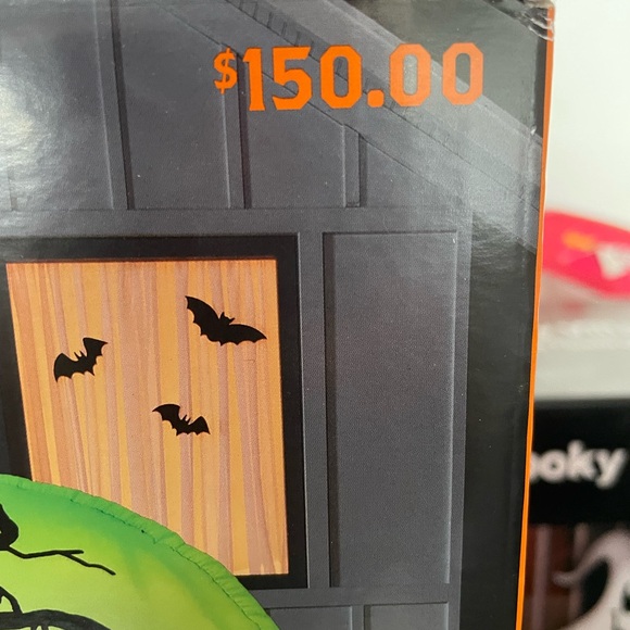 LED Inflatable Skull Archway - Green - Picture 2 of 8